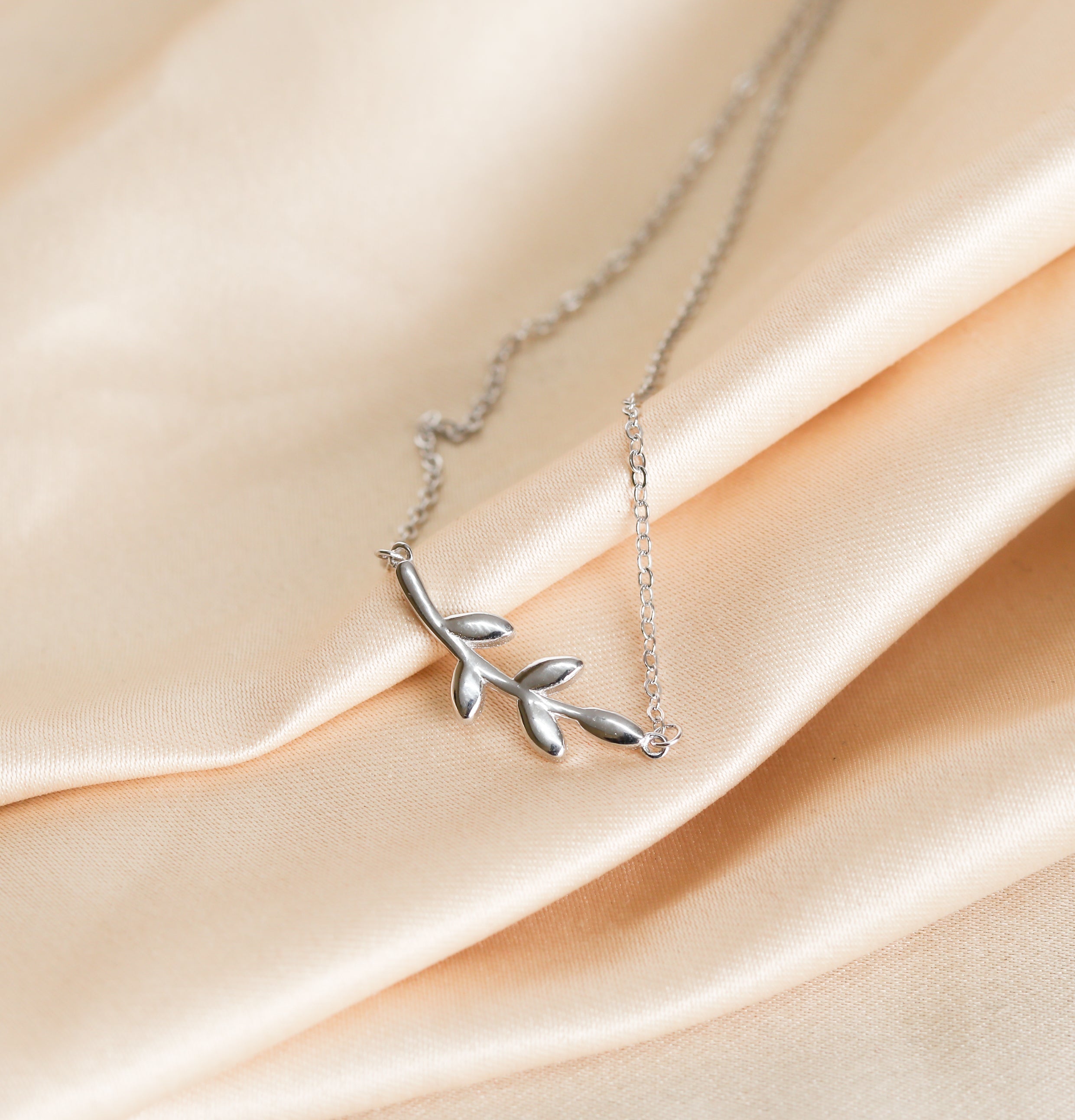 Leafy Affair Necklace